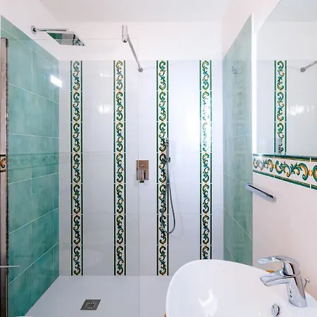 Beb Palazzo Mancini 4*