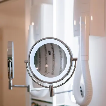 Bed & Breakfast Beb Palazzo Mancini 4*