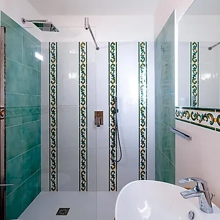 B&B Beb Palazzo Mancini 미노리