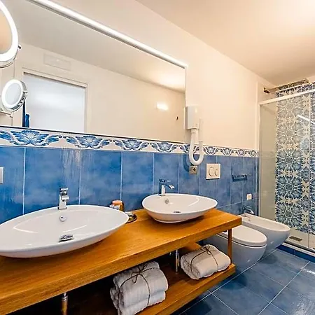 B&B Beb Palazzo Mancini 미노리