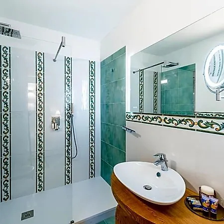 Beb Palazzo Mancini B&B 4*