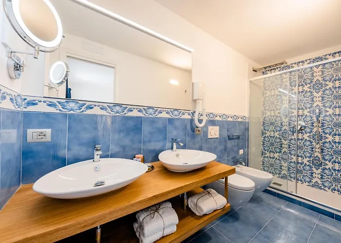 Beb Palazzo Mancini Oda ve Kahvaltı 4*